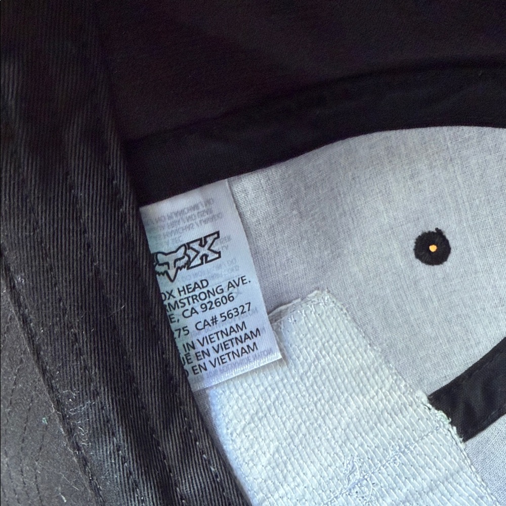 Fox Racing corduroy SnapBack hat - Picture 2 of 5
